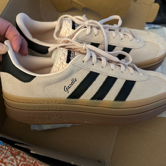 Adidas Gazelle Bold platform sneakers - Picture 2 of 6